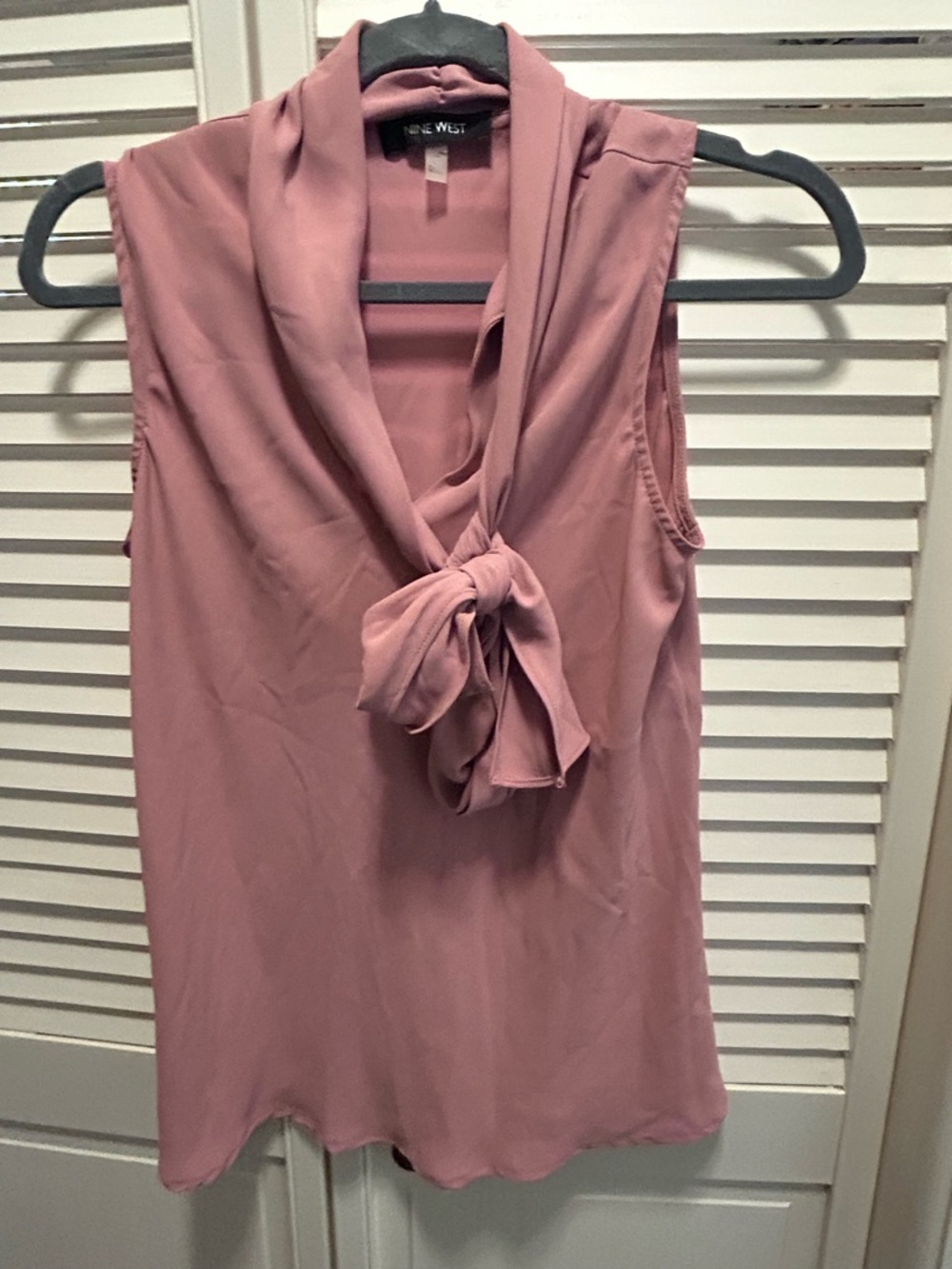 Nine West Mauve Tie-Neck Sleeveless Blouse